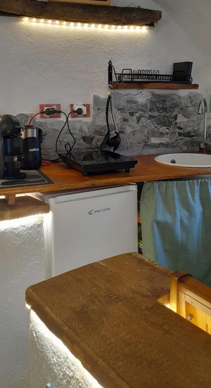 B&B 8A Castelbianco Colletta Exteriör bild
