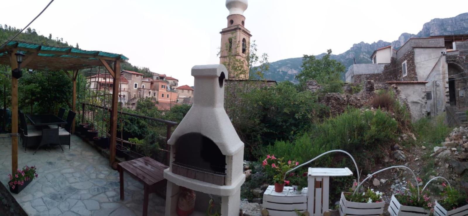 B&B 8A Castelbianco Colletta Exteriör bild
