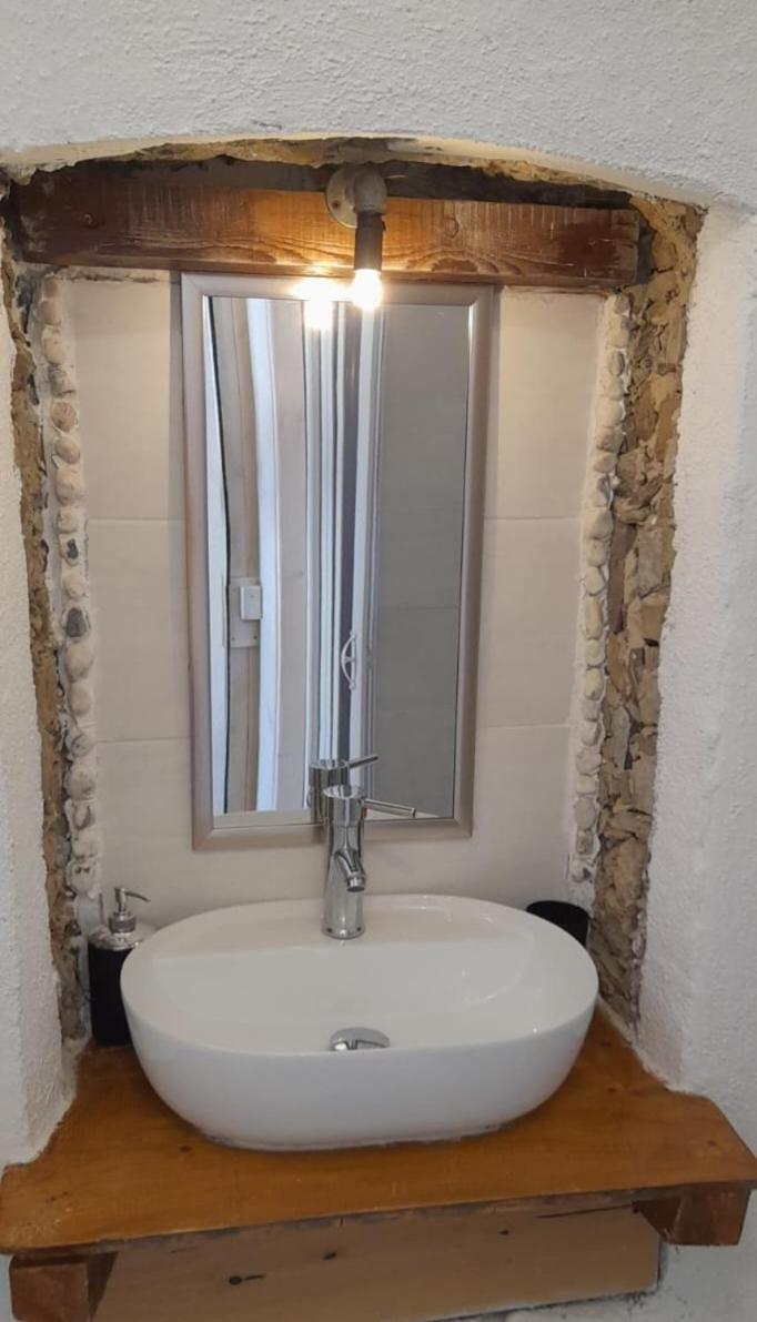 B&B 8A Castelbianco Colletta Exteriör bild