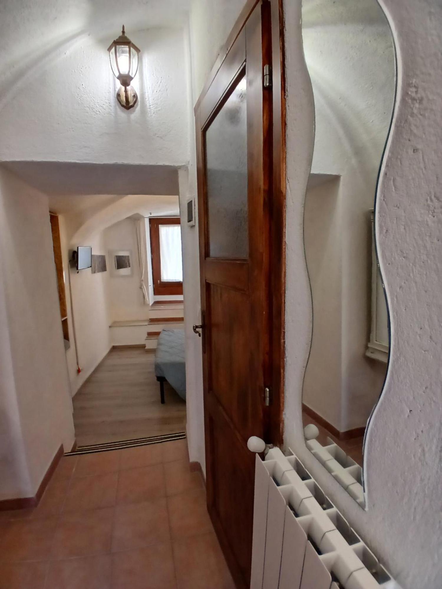 B&B 8A Castelbianco Colletta Exteriör bild