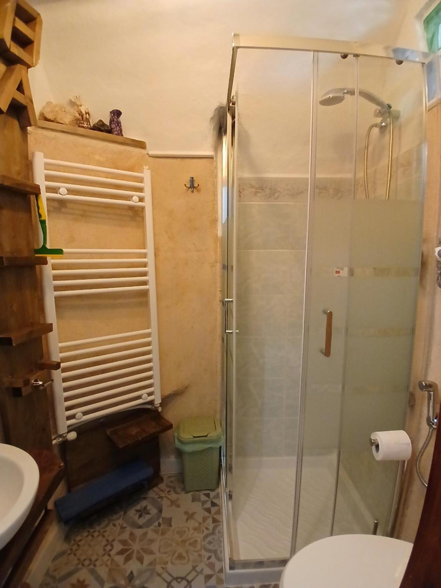 B&B 8A Castelbianco Colletta Exteriör bild